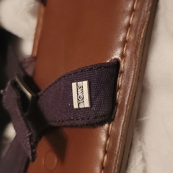 Tom Sandals - Picture 3 of 4